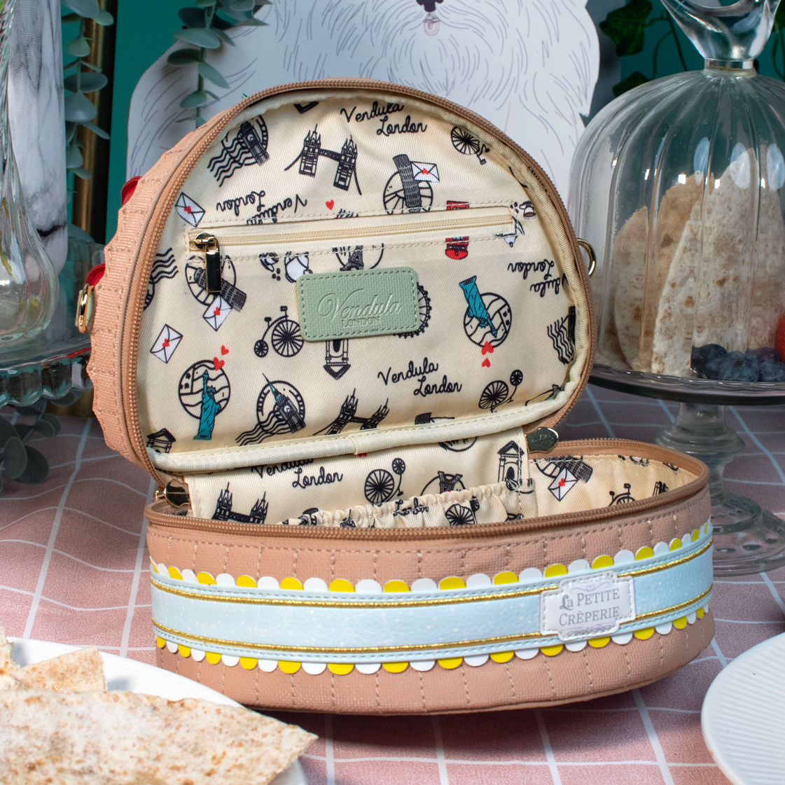 Vendula La Petite Creperie Strawberry Tarte Bag